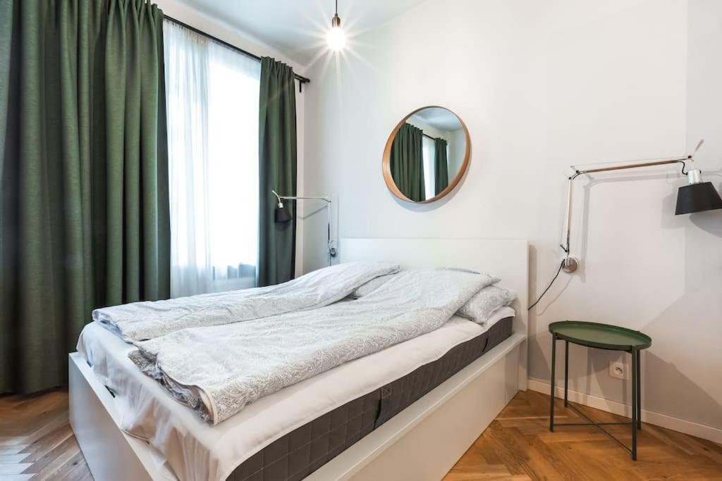 Cute Apartment Perfect For Business And Travel. Warszawa Eksteriør billede