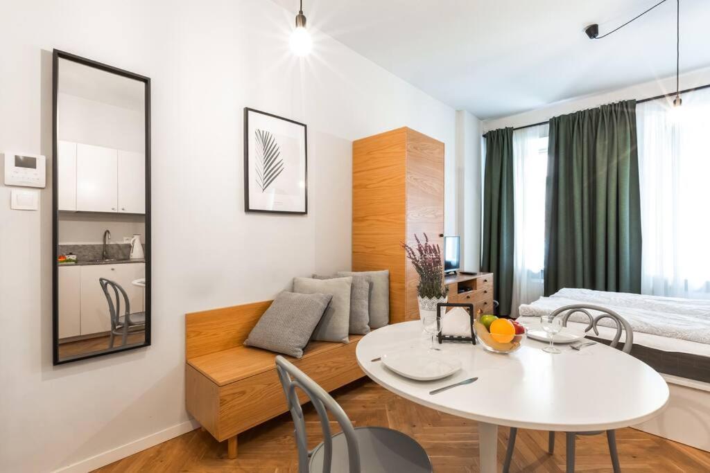 Cute Apartment Perfect For Business And Travel. Warszawa Eksteriør billede