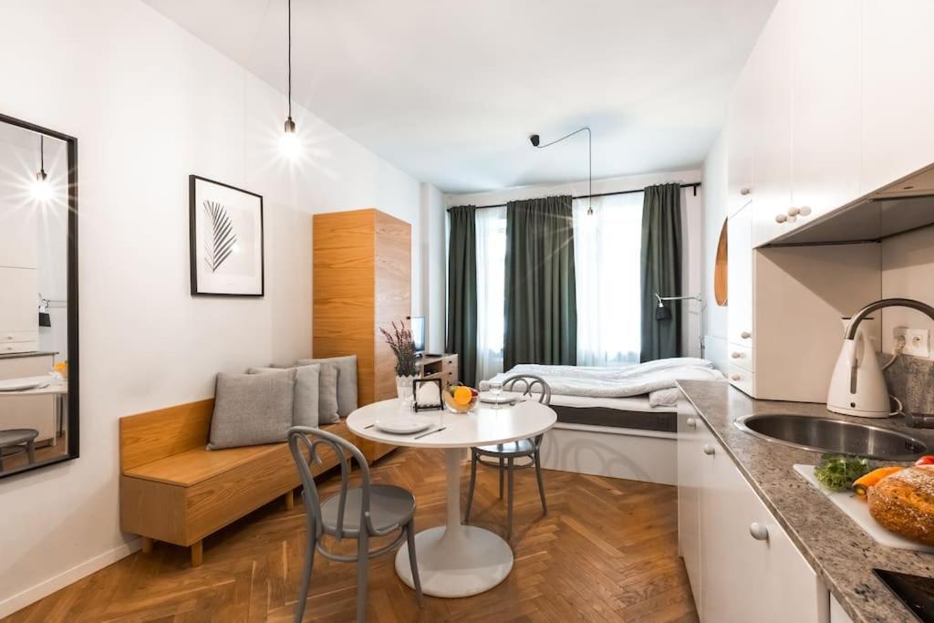 Cute Apartment Perfect For Business And Travel. Warszawa Eksteriør billede