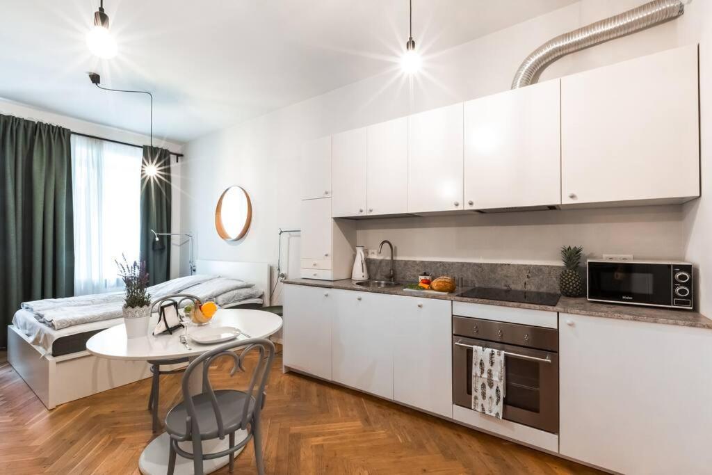 Cute Apartment Perfect For Business And Travel. Warszawa Eksteriør billede